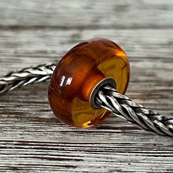 TROLLBEADS Maple Amber Bead w Natural Inclusions LAA 925S NEW! - Picture 2 of 8